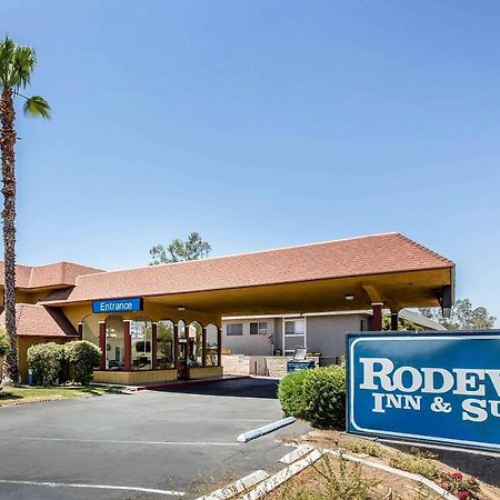 Rodeway Inn & Suites Canyon Lake-Menifee West Dış mekan fotoğraf