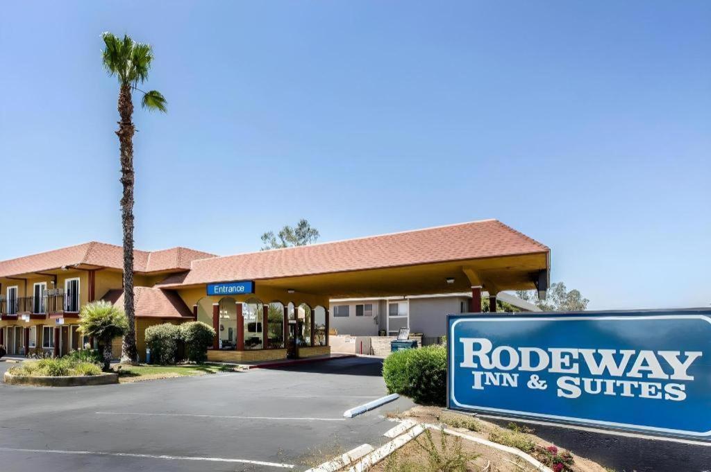 Rodeway Inn & Suites Canyon Lake-Menifee West Dış mekan fotoğraf