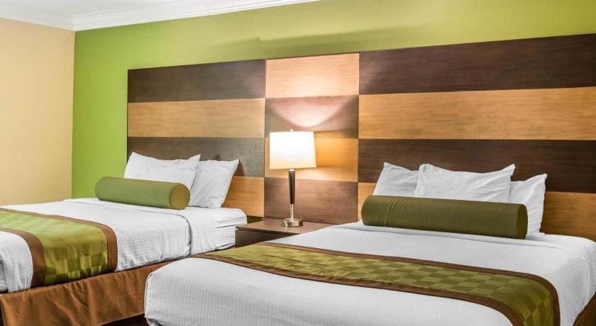 Rodeway Inn & Suites Canyon Lake-Menifee West Dış mekan fotoğraf